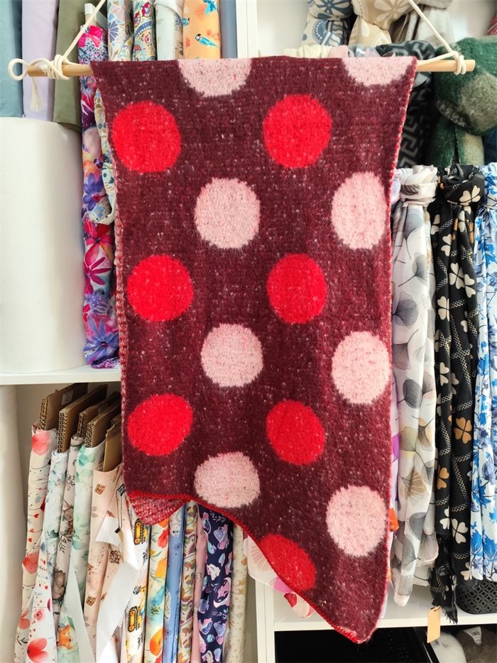 Echarpe epaisse : Motif Rond Rouge